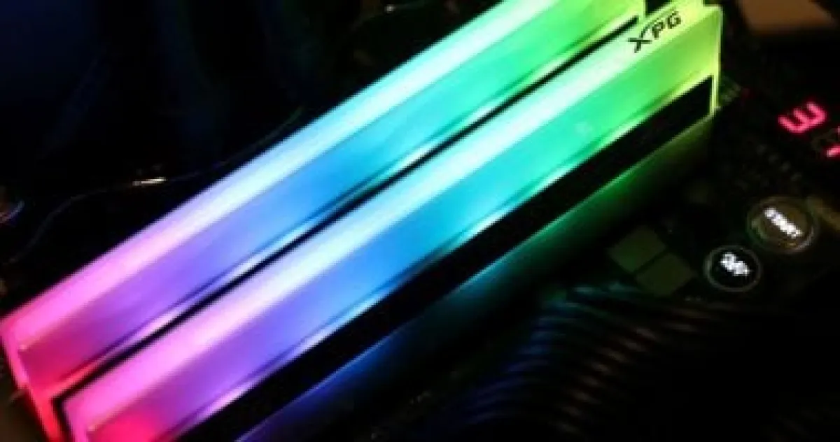 لص يقتحم مكتب تصميم في كوريا لسرقة ذواكر DDR5 النادرة