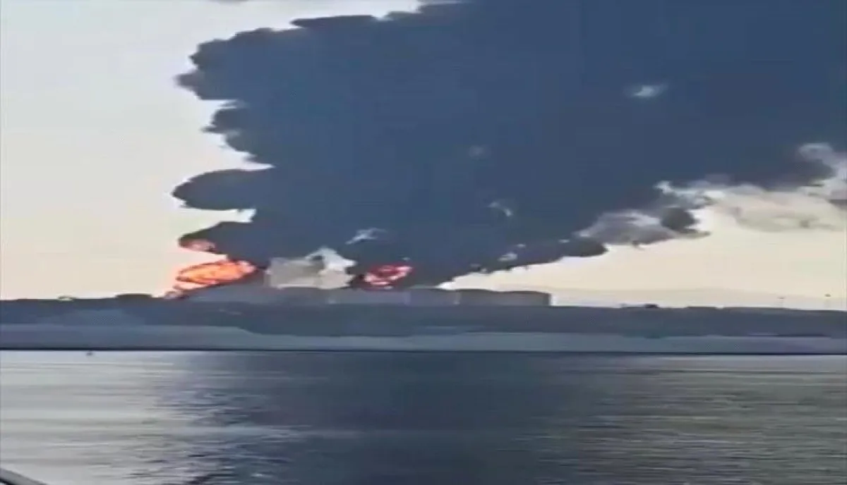 ضربة إيرانية تستهدف ميناء صلالة في سلطنة عُمان