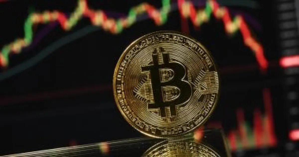 بيتكوين تتجاوز 71 ألف دولار رغم توترات الشرق الأوسط.. التفاؤل التنظيمي يدعم السوق