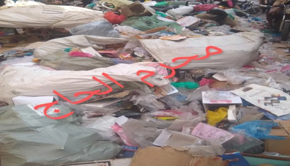 في مشهد بيئي مأساوي | تعز تحت القمامة.. إضراب عمال النظافة يحوّل المدينة إلى مكب نفايات وأطباء يحذرون من كارثة صحية وشيكة