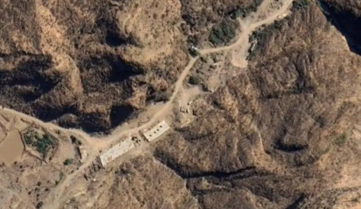 الحوثيون ينتشلون 26 جثة من عناصر "القوة الصاروخية" بعد انفجار نفق غربي صنعاء