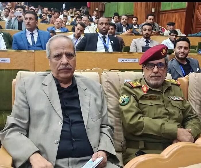 شاهد | حادث مروري مروّع في صنعاء يودي بحياة نجلي رئيس الوزراء الأسبق ويخلّف ثلاثة جرحى | فيديو وتفاصيل