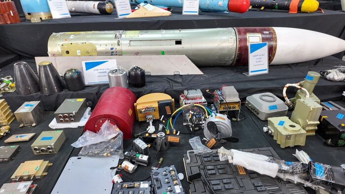 جهاز اسرائيلي متنكر بعباءة المسيرة القرانية  | الحوثي من خندق العداء لإسرائيل.. إلى حضن التكنولوجيا الصهيونية: الجماعة على حبل التجسس والازدواجية