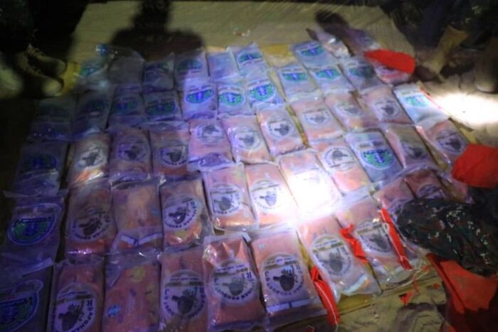 الجماعة حولت اليمن لمركز اقليمي لانتاج وتصدير المخدر ودخلت بقوة في سوق الكبتاغون العالمي| ضبط شحنة حشيش حوثية يفضح مخططاً أوسع لتجارة الكبتاغون العابرة للحدود