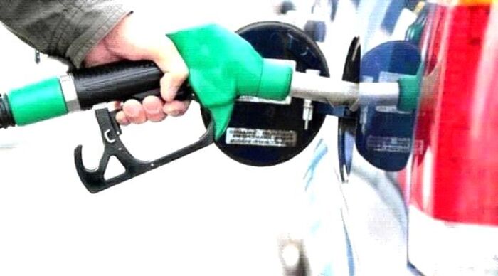 معقول هذا السعر..! | عدن تكشف فضيحة سعر الوقود بصنعاء: خبير يفجر مفاجأة مدوية عن خدعة الاسعار وفارق جنوني يقتل المواطن |