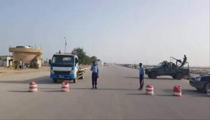 في المهرة .. القبض على حوثيين في طريقهم إلى إيران مع ضبط شبكة تهريب خطيرة وشحنة اجهزة وقطع طيران مسير