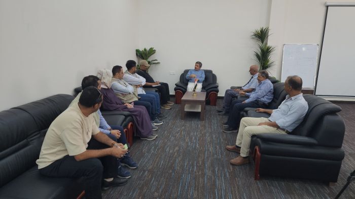 يملك 27 شركة .. أبرز قيادات الحوثي يشيد فندق ضخم على الطراز المعماري اليمني بهذه الدولة من رواتب اليمنيين