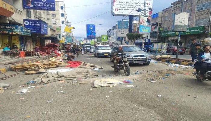 في تعز .. الاجهزة الامنية تحرف بوصلتها من ضبط المجرمين إلى رفع مخيمات الاعتصام السلمية