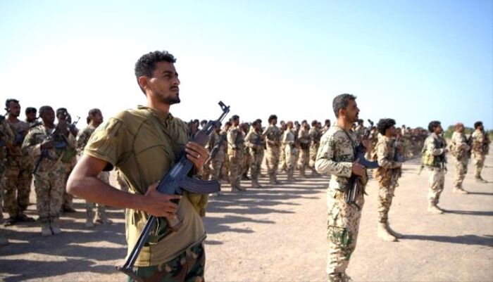 السامعي يكشف حقيقة انسحاب العمالقة ويؤكد جاهزية المقاومة الوطنية وهدفها القادم