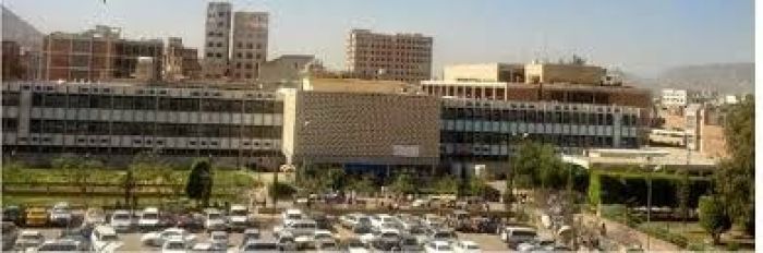 قاضٍ يكشف ابتزازاً مالياً في مستشفى حكومي بصنعاء لإنقاذ زوجته